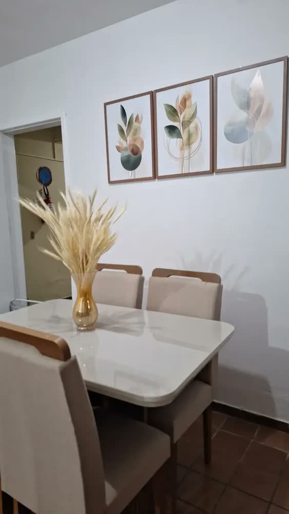 foto de Quadros Decorativos Sala Quarto Flores Moldura Trio Folhas