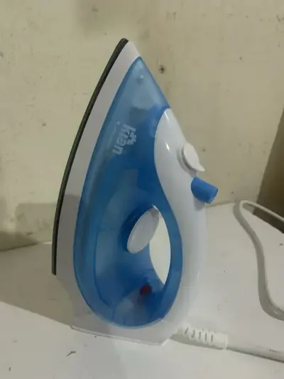 foto de Ferro De Passar Roupas A Vapor 1300w Kian Cor Azul