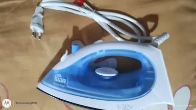 foto de Ferro De Passar Roupas A Vapor 1300w Kian Cor Azul