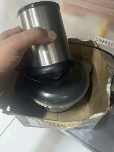 foto de Multiprocessador Picador De Carne Alho Legumes Elétrico 2l Cor Maquina Processador Triturador De Alimentos Prata