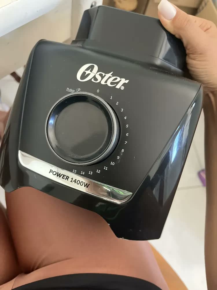 foto de Liquidificador 1400 Full Oster Preto 3,2l Oster