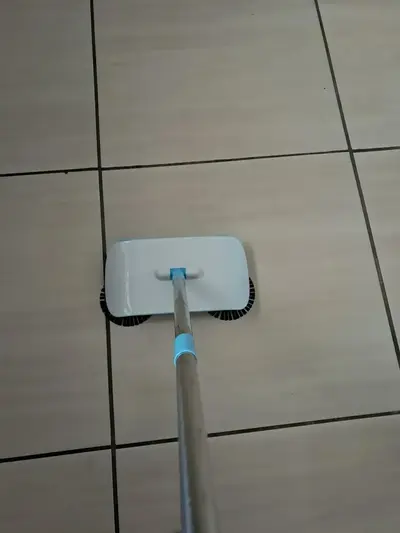 foto de Vassoura Mágica Manual 2 Em 1 Rodo Aspirador Mop Limpeza