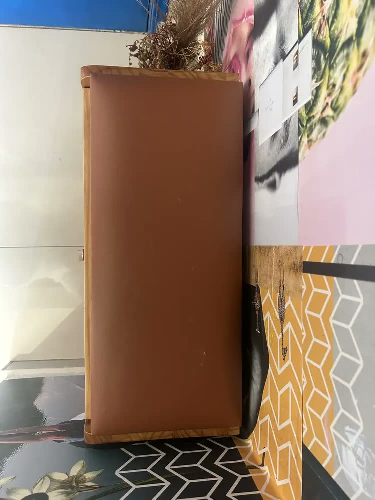 foto de Sapateira Banco Classic Retrô Para Hall De Entrada Quarto Madeira Maciça - Freijó - Beauty Móveis