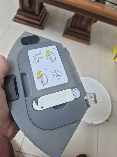 foto de Robô Aspirador de Pó Kärcher RCV 2 com Navegação e Controle Remoto – Bivolt