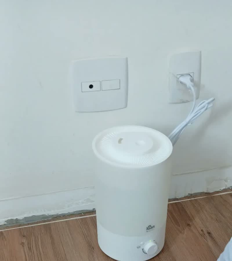 foto de Umidificador Ultrassônico Kian Branco Com Luz Noturna