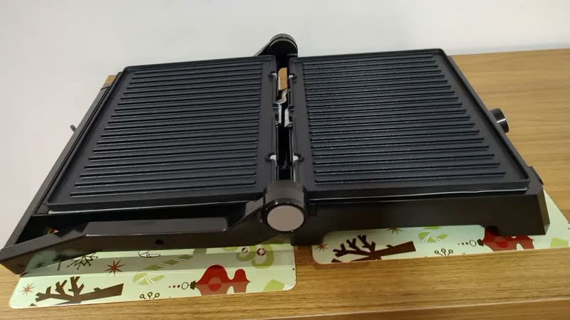 foto de Grill E Sanduicheira 2 Em 1 Chapa Com Abertura 180° Pgr50a Philco Cor Preto