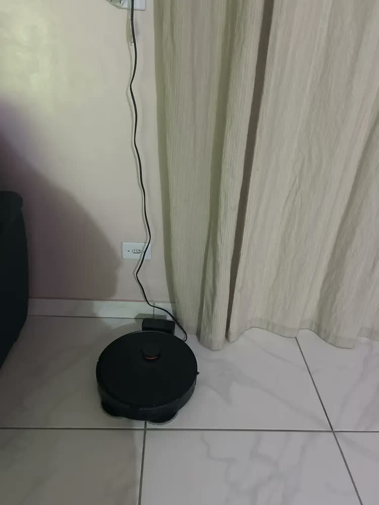 foto de Robô Aspirador Xiaomi S20 Plus Bivolt Passa Pano Limpa Casa Vacuum S20 Preto