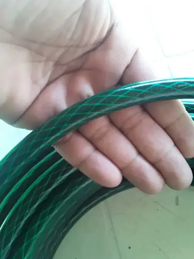 foto de Mangueira De Jardim 15m Metros Com Esguicho Trançada Reforçada Flexível 7/16 Anti Dobra Irrigação Quintal Poço Lavagem Durável Marqs Home
