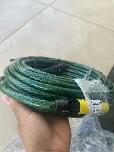 foto de Mangueira De Jardim 15m Metros Com Esguicho Trançada Reforçada Flexível 7/16 Anti Dobra Irrigação Quintal Poço Lavagem Durável Marqs Home