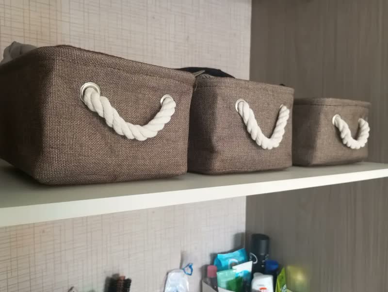 foto de Cesto Organizador Dobrável de Linho Marrom para Banheiro e Brinquedo com Alças