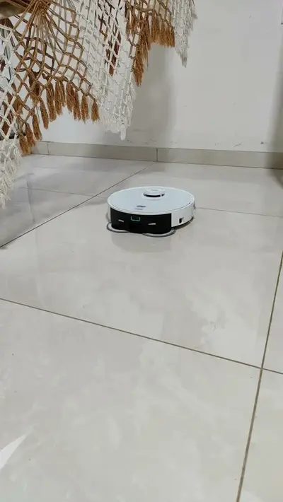 foto de Robô Aspirador de Pó WAP ROBOT W4000 - Estação Autolimpante, Mapeamento LDS 360°, Passa Pano com MOP Giratório