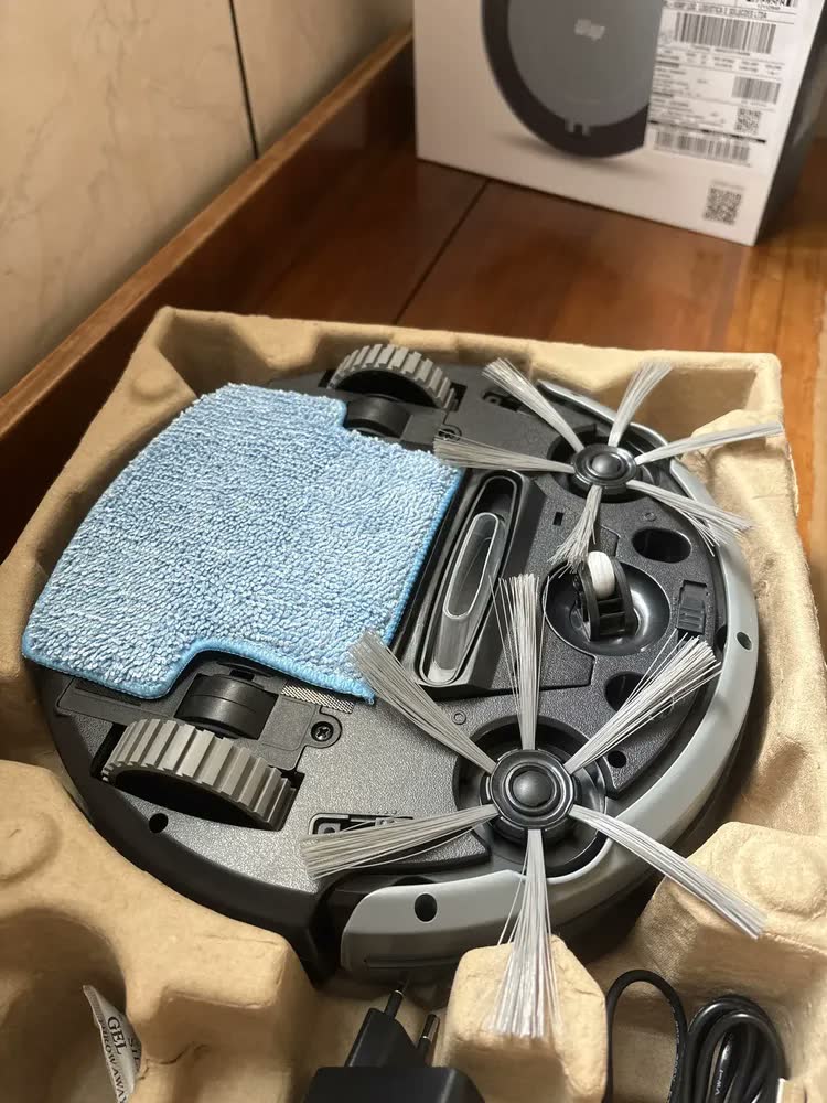 foto de Robô Aspirador Wap Robot W95 - Modelo Cor Cinza-preto