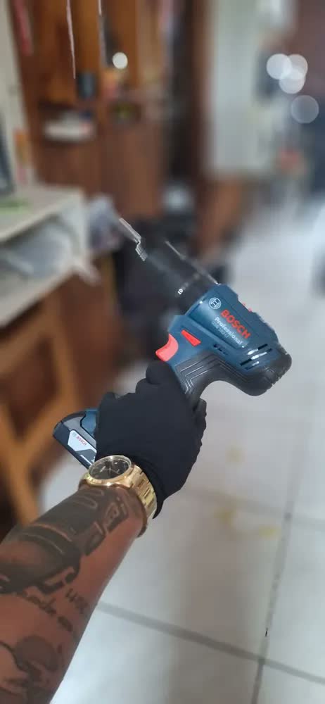 foto de Parafusadeira E Furadeira De Impacto Bosch A Bateria 18v Maleta - Gsb 183-li Com Kit Brocas Buchas E Bits 300 Peças