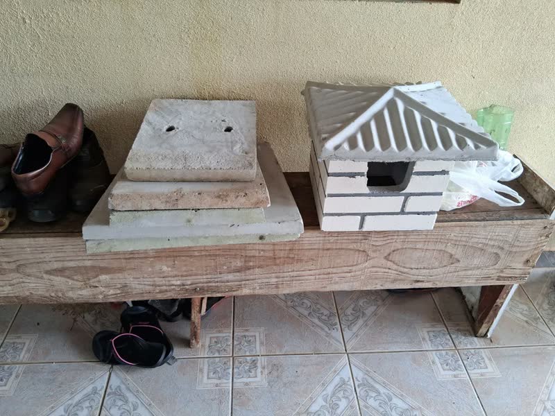 foto de Churrasqueiras pré-moldadas tijolinho 0,65cm X 2,25 cor marrom
