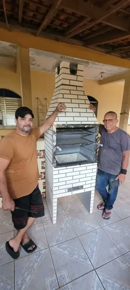 foto de Churrasqueiras pré-moldadas tijolinho 0,65cm X 2,25 cor marrom
