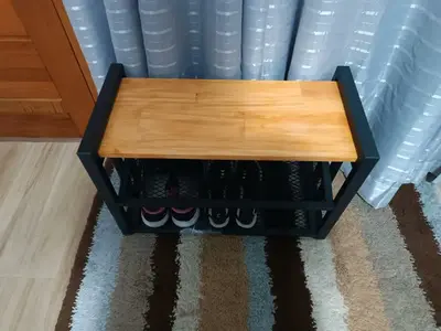 foto de Sapateira Banco Estilo Industrial 60cm Tela Inclinada Cor Preto