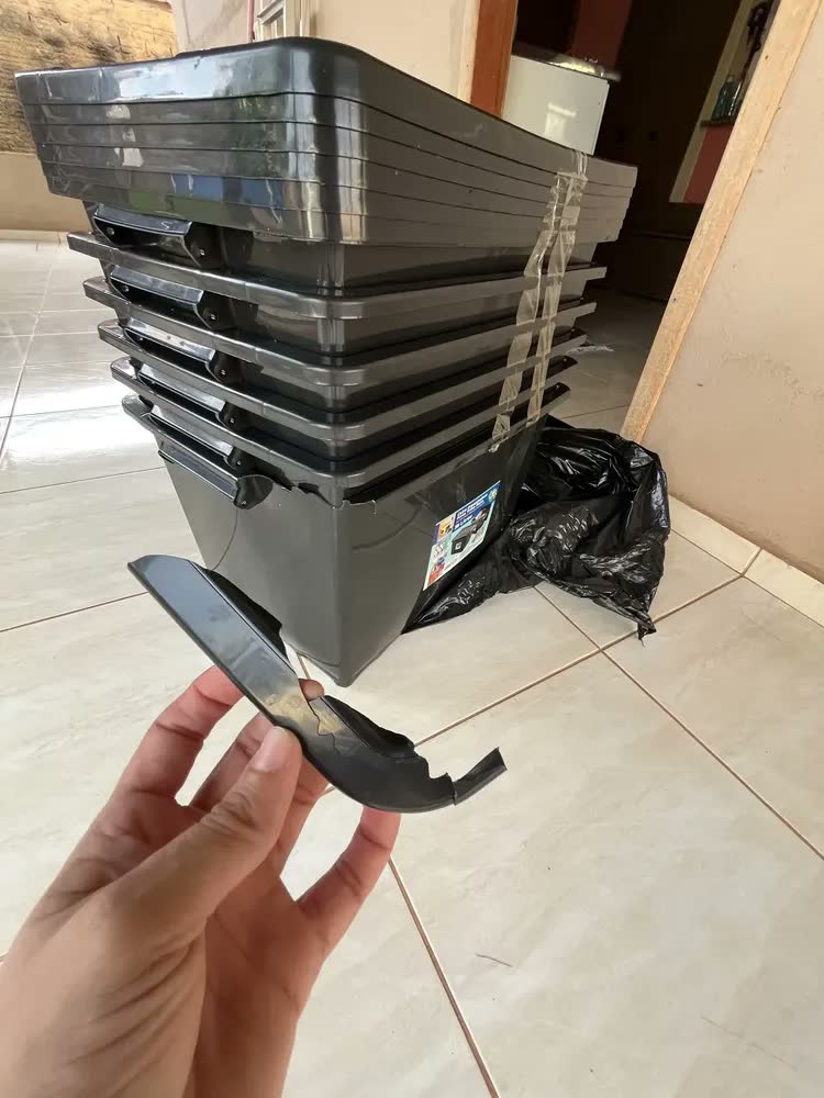 foto de Kit Com 10 Caixas Organizadoras Com Tampa E Trava 56 Litros Grande Resistente Com Brinde 123 Organizei