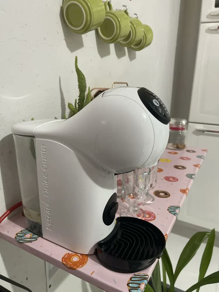foto de Nescafé Dolce Gusto Arno Genio S Basic Branca Dgs1 Cor Branco