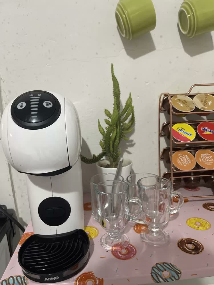 foto de Nescafé Dolce Gusto Arno Genio S Basic Branca Dgs1 Cor Branco