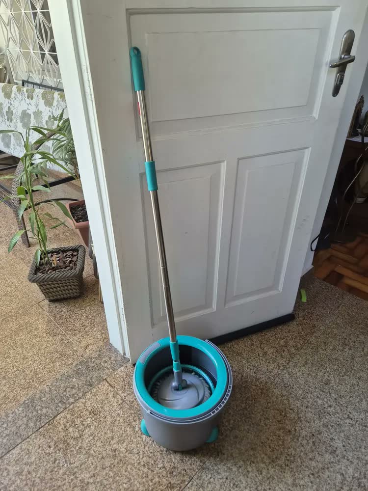 foto de Mop Giratório Noviça Esfregão Azul-turquesa Microfibra Balde Alumínio