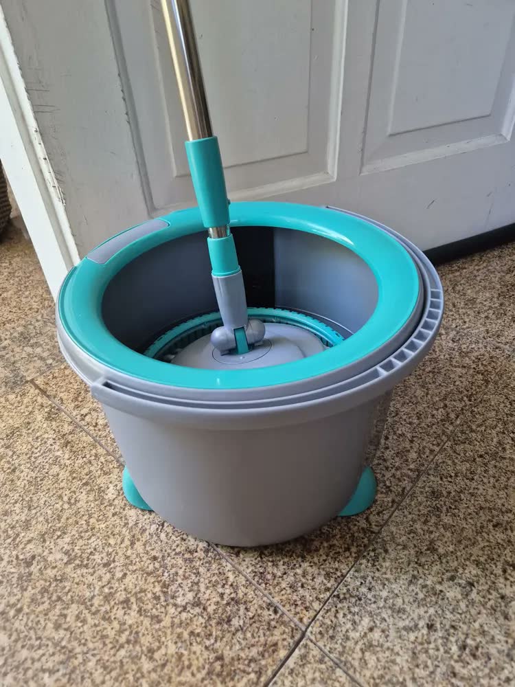 foto de Mop Giratório Noviça Esfregão Azul-turquesa Microfibra Balde Alumínio