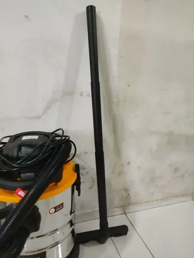 foto de Aspirador de Pó e Água WAP GTW FW010527 com Soprador e Potência de 2000W cor cinza
