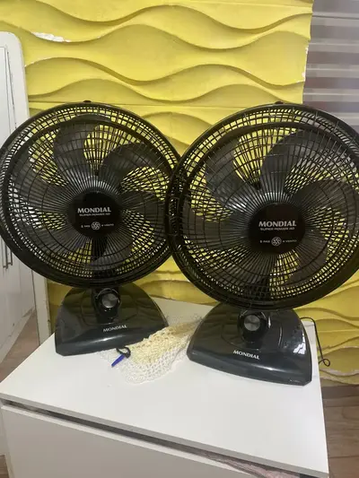 foto de Ventilador De Mesa Vsp-40-w Super Power 40 Cm Mondial 140w Estrutura Branco/Azul Pás Branco/Azul