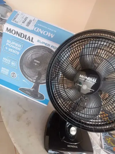 foto de Ventilador De Mesa Vsp-40-w Super Power 40 Cm Mondial 140w Estrutura Branco/Azul Pás Branco/Azul