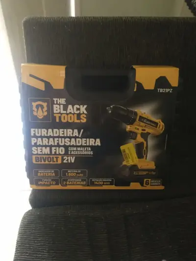 foto de Parafusadeira E Furadeira De Impacto 3/8 The Black Tools Tb21-pz Com 2 Baterias E Acessorios