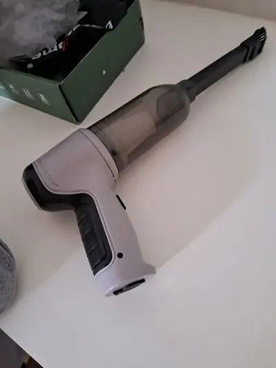 foto de Aspirador Portátil Betahome 120W com Função Soprador e Bateria USB