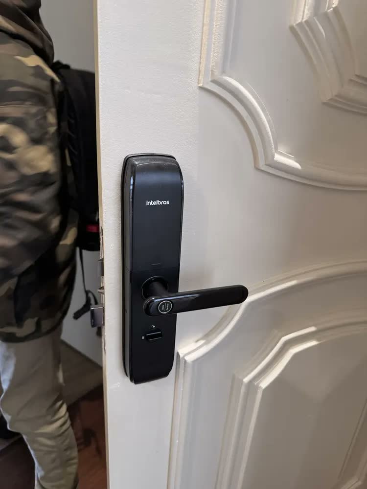 foto de Fechadura Digital Intelbras Mfd 7000 Maçaneta Embutir Abnt Senha Tag