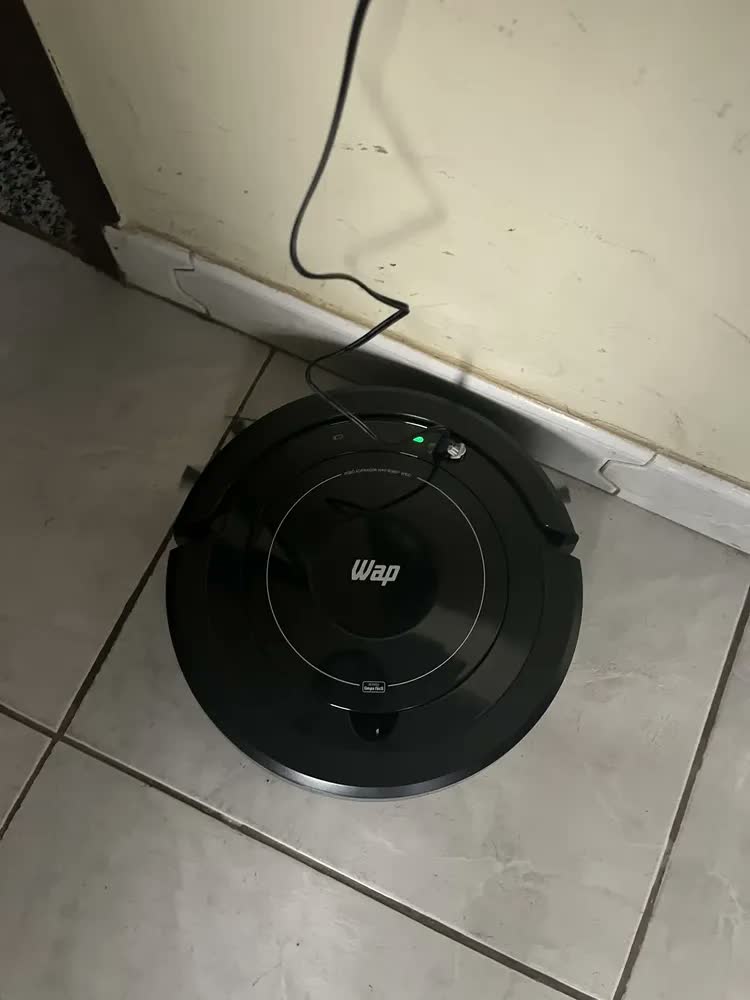 foto de Aspirador De Pó Robô 3 Em 1 Robot W100 Preto Wap Bivolt Preto