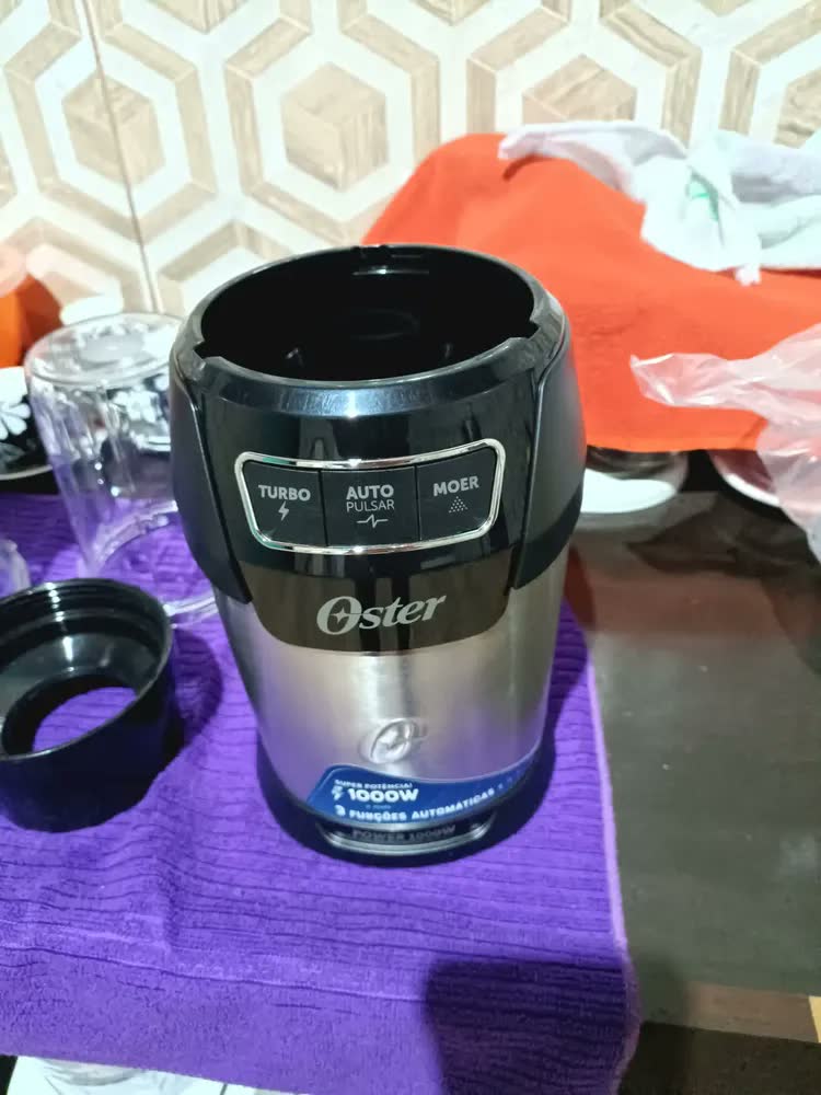 foto de Blender Ultra Power 1000 Oster Com 2 Copos