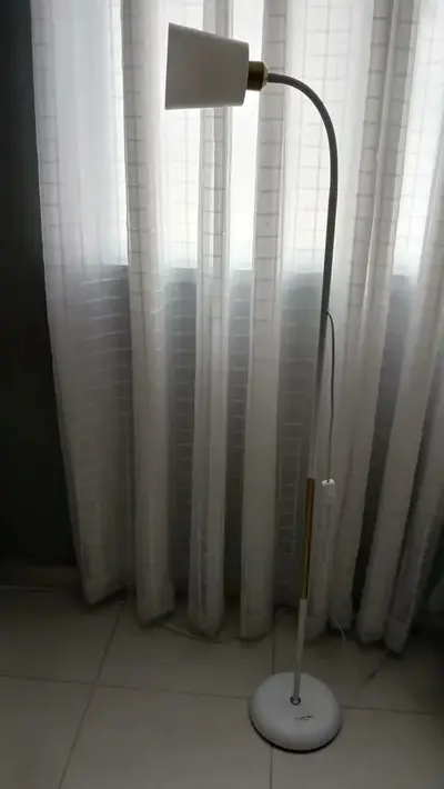 foto de Luminária Articulada Chão Pedestal Abajur Coluna Lustre