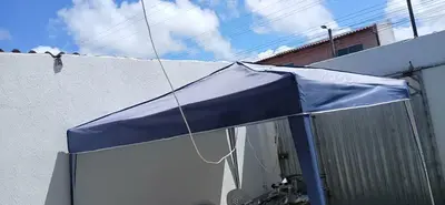 foto de Tenda Gazebo Sanfonada Articulada Luvinco 3x3m Azul Impermeável Resistente Proteção Ao Ar Livre Camping Praia Eventos Montagem Prática Estrutura Resistente Durável