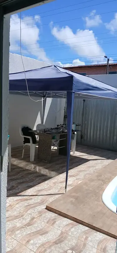 foto de Tenda Gazebo Sanfonada Articulada Luvinco 3x3m Azul Impermeável Resistente Proteção Ao Ar Livre Camping Praia Eventos Montagem Prática Estrutura Resistente Durável