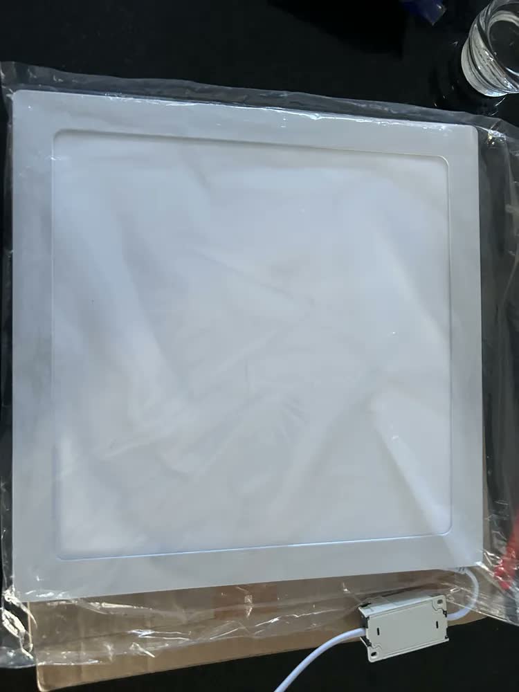 foto de Plafon Luminaria Led 30x30 Quadrado Embutir 6000k/6500k 32w Estrutura Branco-frio