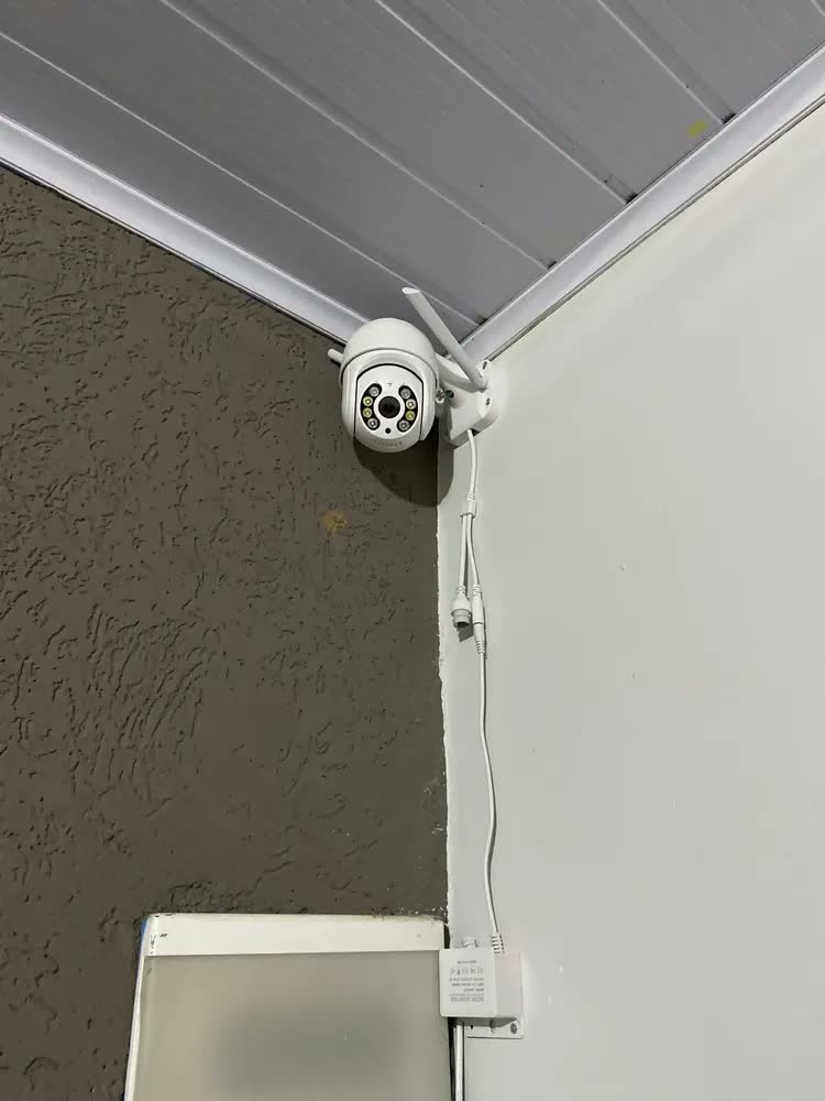 foto de Kit 2 Câmeras Segurança Ip Interna Externa Wifi iCSee Infravermelho Prova D’Água - HW