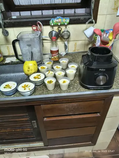 foto de Liquidificador Philco 1500W 3,1L 12 Velocidades com 6 Lâminas PLQ15A