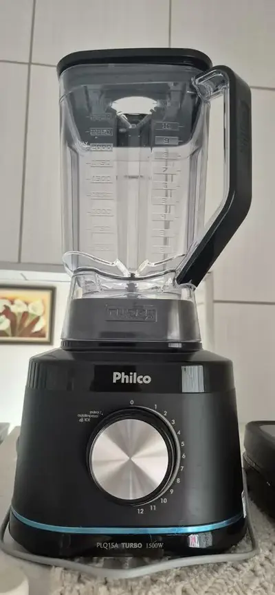 foto de Liquidificador Philco 1500W 3,1L 12 Velocidades com 6 Lâminas PLQ15A
