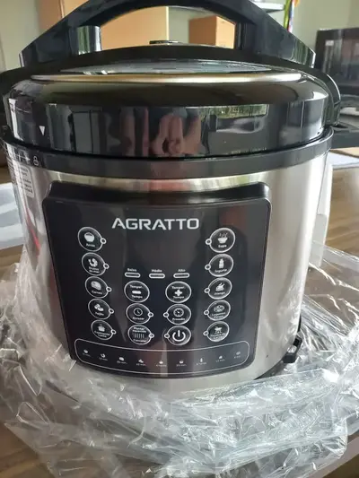 foto de Panela Pressão Elétrica 6 Litros Multifunções Painel Digital Antiaderente Agratto Appd01i