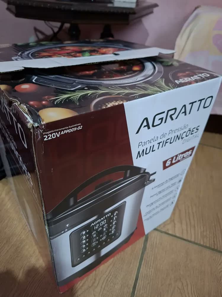 foto de Panela Pressão Elétrica 6 Litros Multifunções Painel Digital Antiaderente Agratto Appd01i