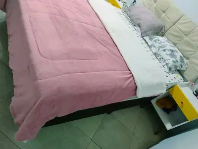 foto de Coberdrom Sherpa Casal Queen Dupla Face Ultra Quente Com Lã Carneiro Peluciado Macio Acabamento Premium Cor Cinza
