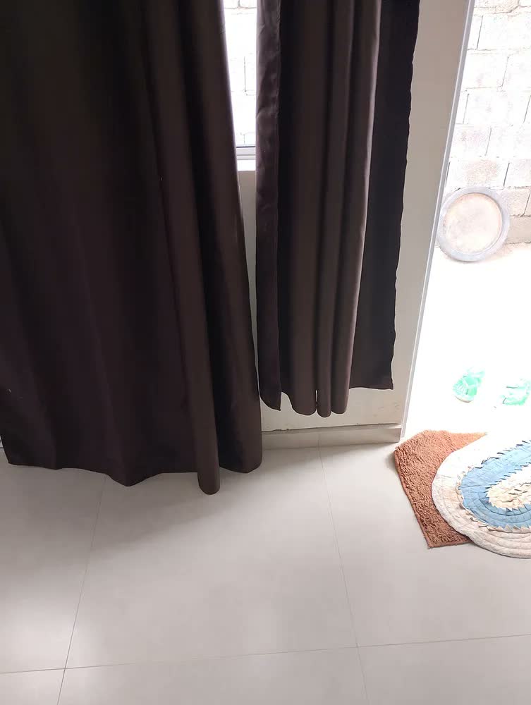 foto de Cortina Blackout Em Tecido 4,00x2,80 Corta Luz Cor Preta