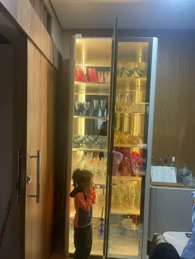 foto de Sapateira 2 Portas Reflecta Com Pés E Led 100% Mdf