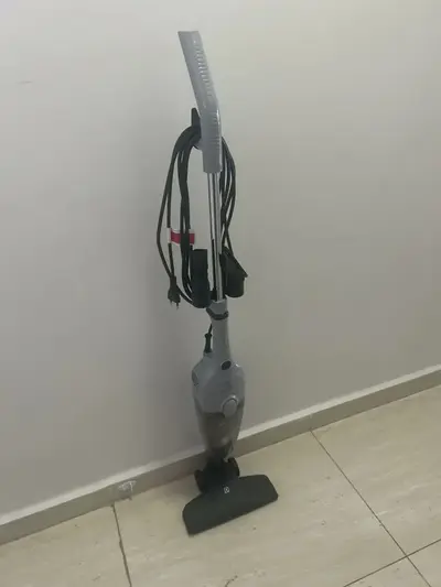 foto de Aspirador De Pó Vertical Com Fio Portátil De Mão 2 Em 1 1500w De Potência Com Cabo Elétrico De 6 Metros Com Filtro Hepa Electrolux STK16 Cinza