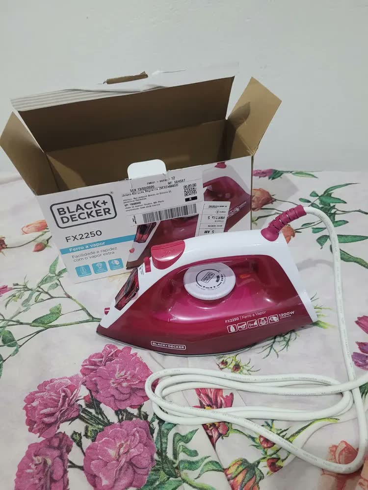 foto de Ferro De Passar Roupa À Seco Ou Vapor Black Decker Fx2250