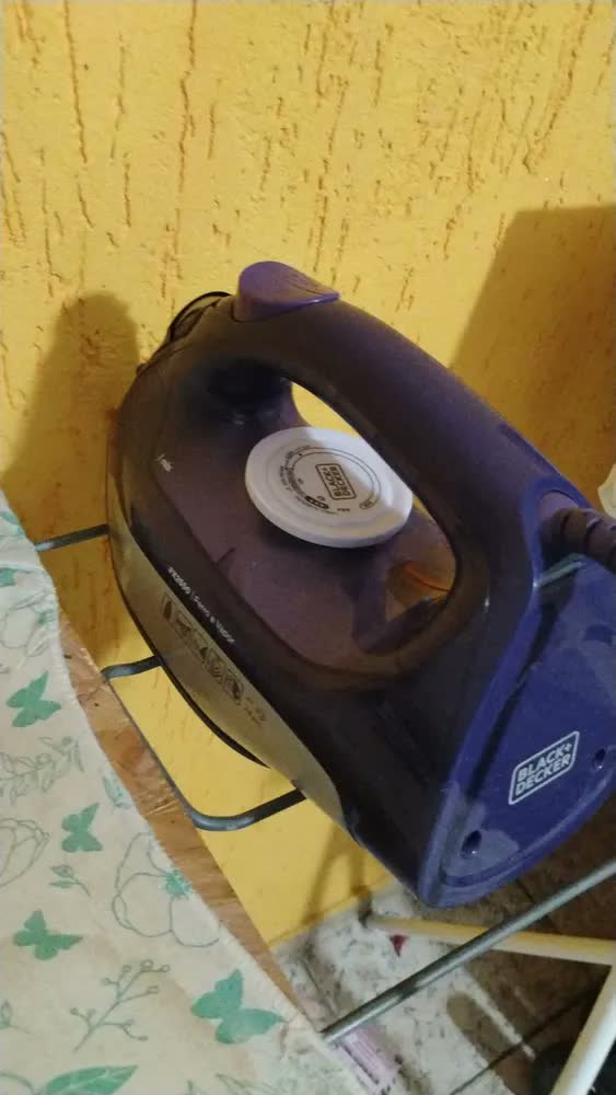 foto de Ferro De Passar Roupa À Seco Ou Vapor Black Decker Fx2550