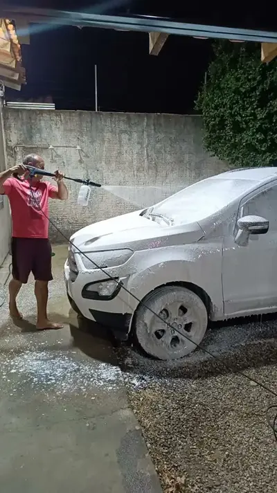 foto de Lavadora De Alta Pressão Economica Potente 1400w Vonder