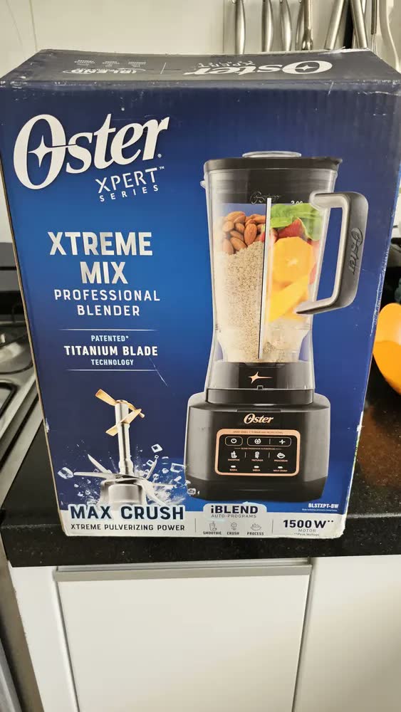 foto de Liquidificador Profissional Oster Blstxpt-bw-057 Xtreme Mix 2l 220v
